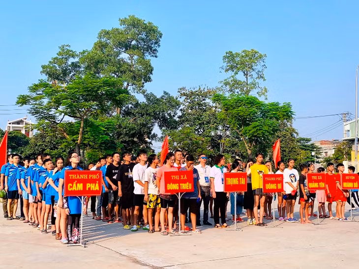 Tham gia giải có gần 100 VĐV đến từ 5 huyện, thị xã, TP trong tỉnh