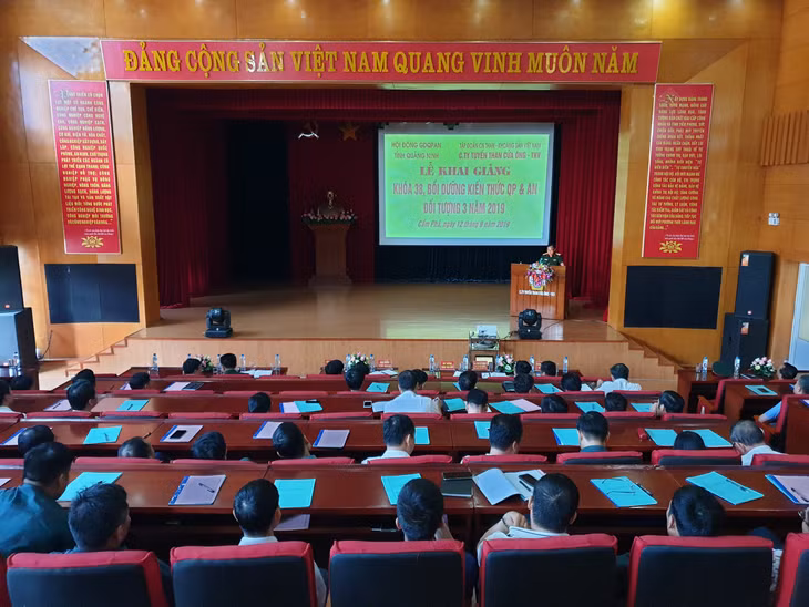 Quang cảnh khai giảng lớp bồi dưỡng kiến thức QP-AN tỉnh khóa 38.