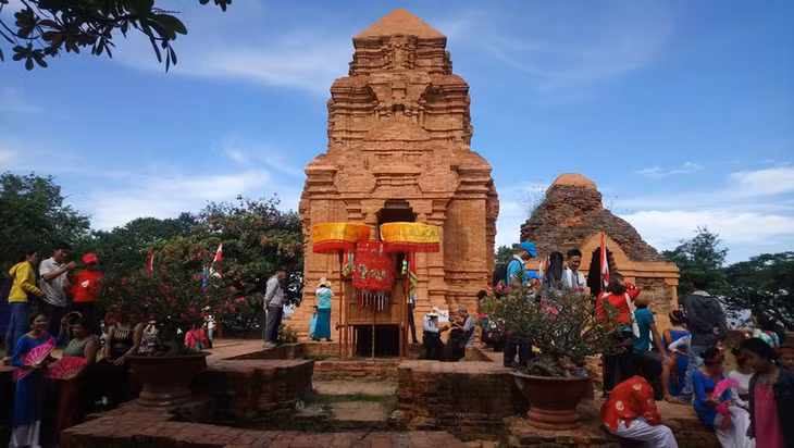 Lễ hội Katê góp phần giữ gìn, bảo tồn văn hoá của đồng bào Chăm.