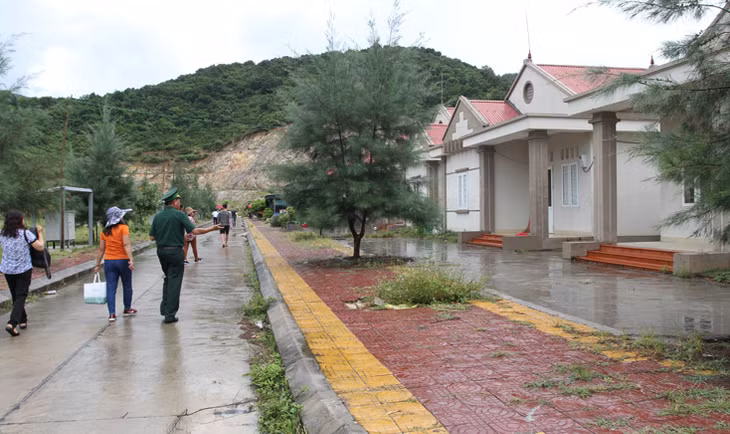 Đảo Trần ngày càng được đầu tư khang trang hơn.