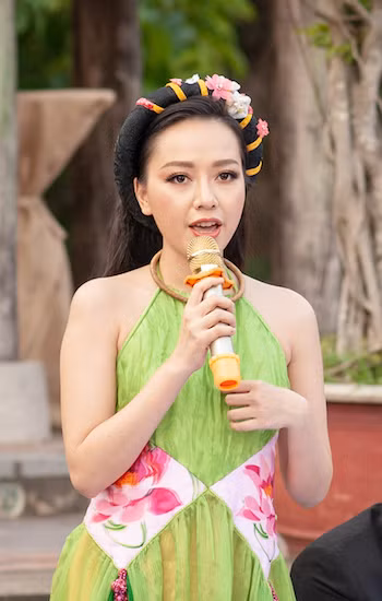 Diễn viên Băng Di vào vai vợ ba của nhân vật Bá Kiến. Ảnh: Đạt Phan.