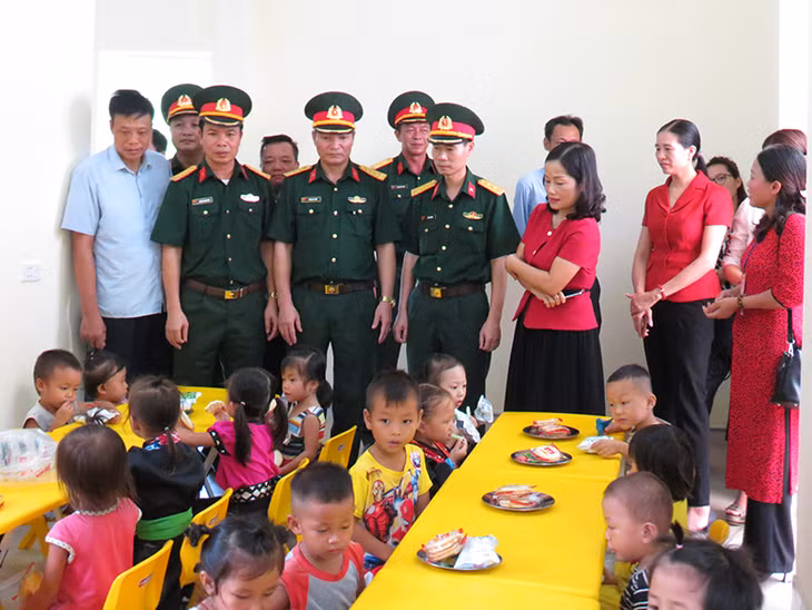 Công trình đưa vào sử dụng sẽ giúp nâng cao chất lượng bữa ăn cũng như sức khỏe của học sinh đồng bào đân tộc Dao trên địa bàn.