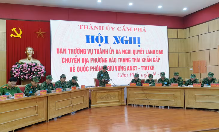 Hội nghị Ban Thường vụ Thành ủy ra nghị quyết lãnh đạo chuyển địa phương vào trạng thái khẩn cấp về quốc phòng, giữ vững an ninh chính trị- trật tự an toàn xã hội