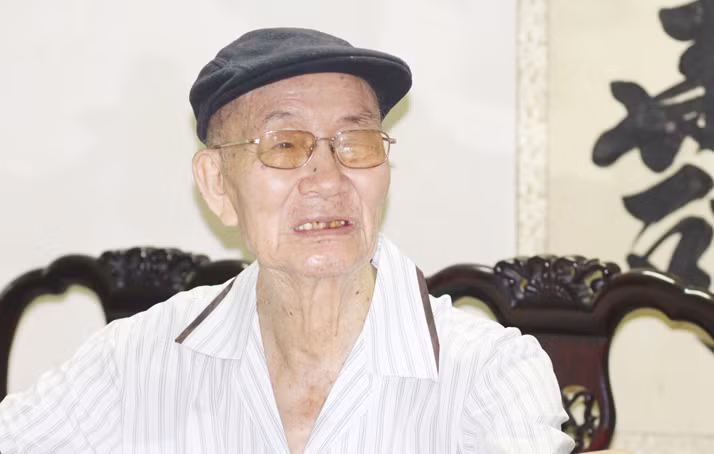 Cụ Lê Bùi.