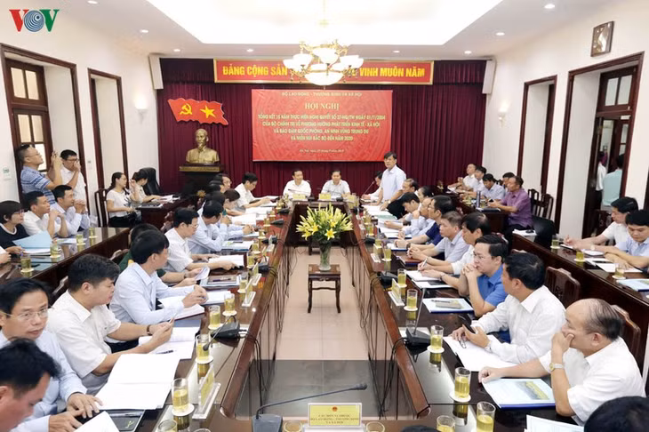 Toàn cảnh hội nghị.