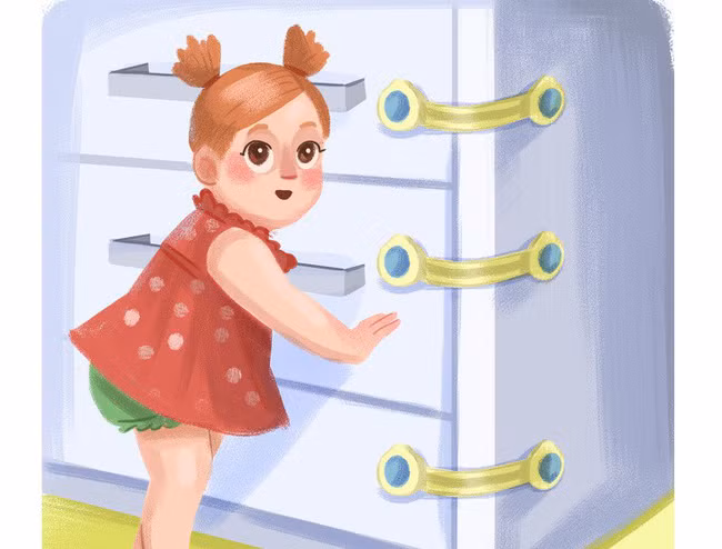 Trẻ luôn thích lục lọi và ném đồ.