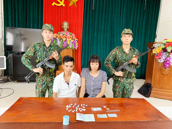 Hai đối tượng Hải và Hường tại Đồn Biên phòng Bắc Sơn.
