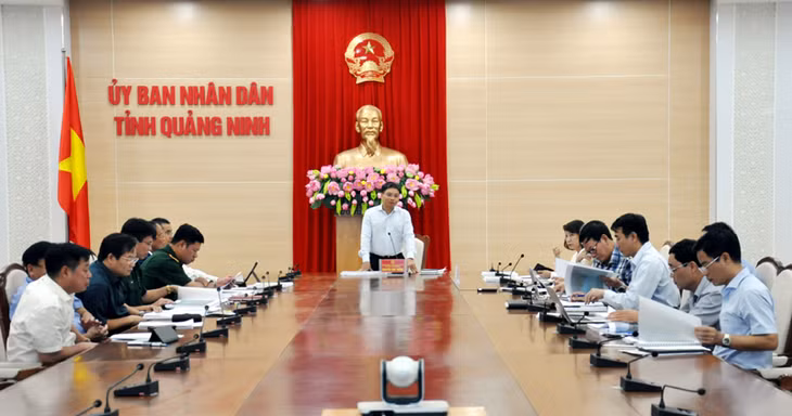 Quang cảnh buổi làm việc