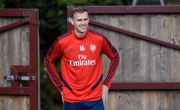  Holding có thể trở lại sớm nhất trong số các bệnh binh của Arsenal.