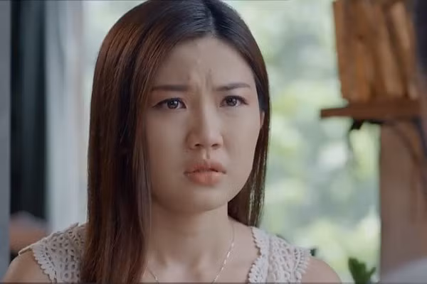 &nbsp;Lương Thanh trong vai Trà tiểu tam.&nbsp;