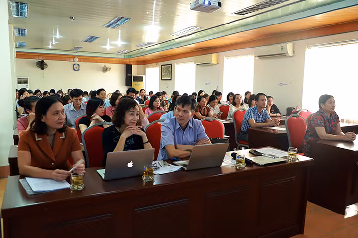 Quang cảnh hội thảo