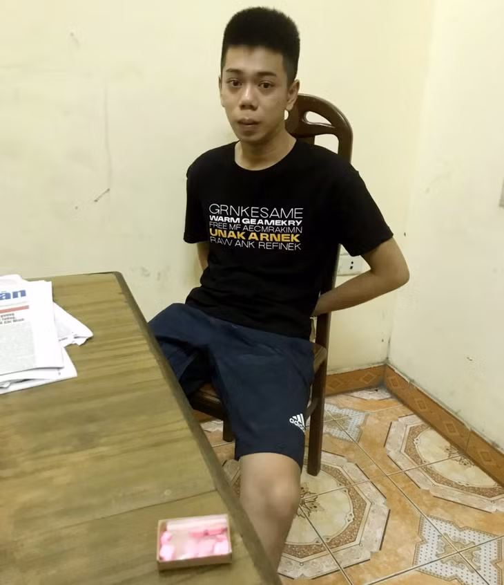 Đối tượng Bùi Mạnh Cường cùng tang vật đã bị tổ công tác của Công an TP Cẩm Phả phát hiện, bắt giữ vào đêm ngày 5/9/2019.