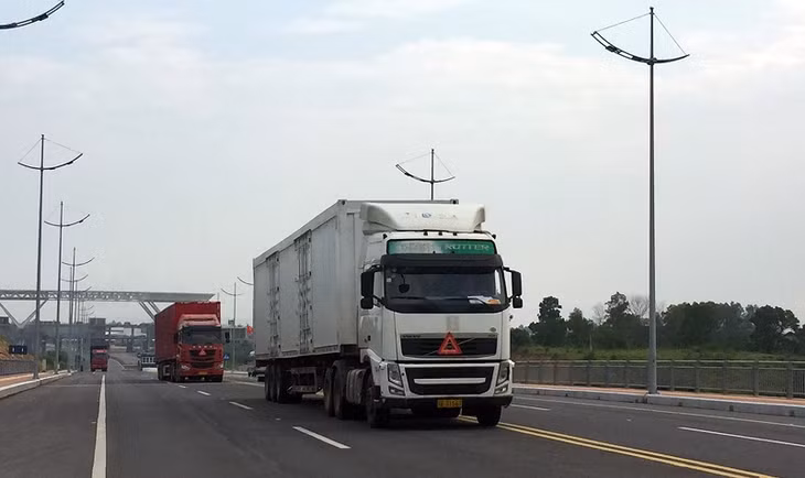 Cầu Bắc Luân II đưa vào hoạt động đáp ứng tốt nhu cầu lưu chuyển hàng hoá XNK của các doanh nghiệp qua cửa khẩu Móng Cái.