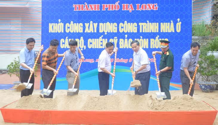Khởi công xây dựng công trình nhà ở cho cán bộ, chiến sĩ đảo Hòn Rồng.