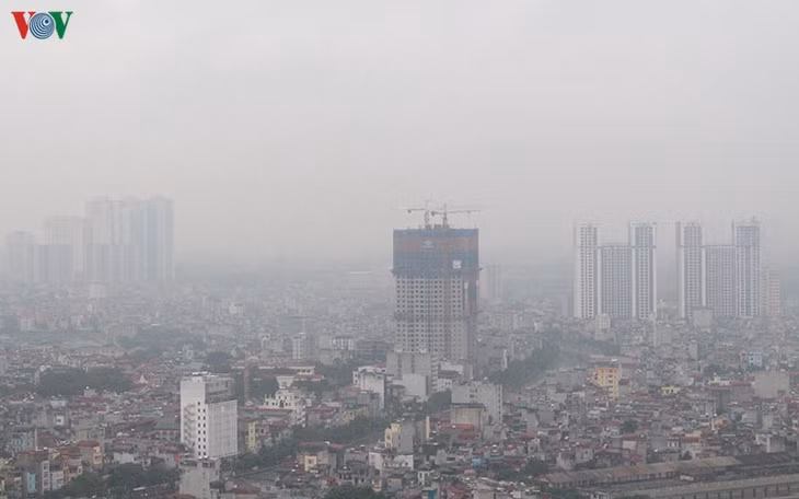 Ngày 18/9, Hà Nội còn nhiều điểm báo động về ô nhiễm không khí.