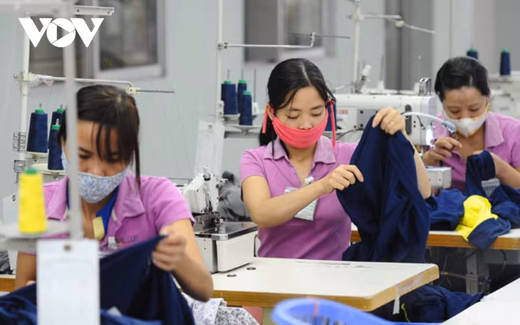 Các doanh nghiệp nhỏ và vừa đang rất cần sự hỗ trợ để duy trì và phát triển trong bối cảnh đầy khó khăn như hiện nay do tác động của thiên tai, dịch bệnh. (Ảnh minh họa)