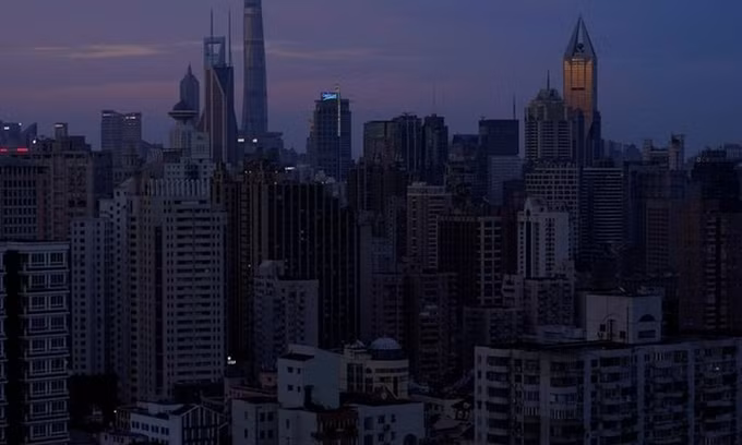 Các tòa nhà cao tầng ở Thượng Hải, Trung Quốc, hôm 11/8/2020. Ảnh: Reuters.