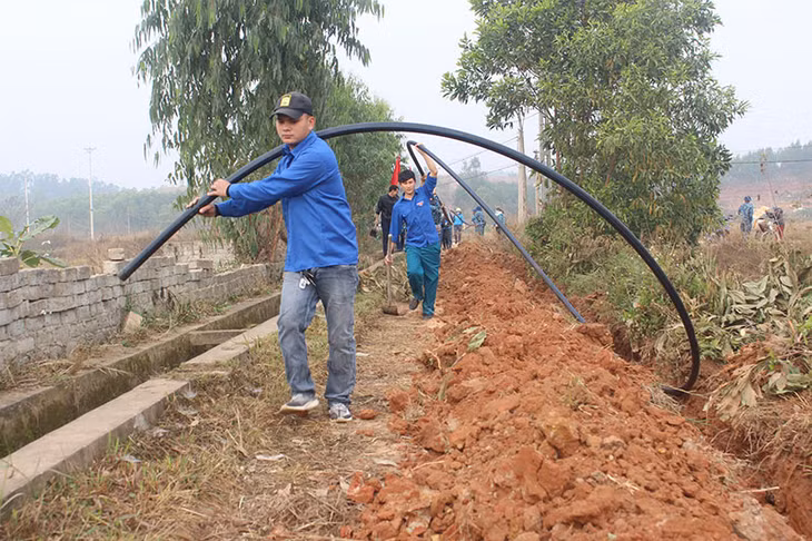 Công trình cấp nước sinh hoạt cho nhân dân khu Dương Đàng, thôn Tiền An, TX Quảng Yên dự kiến hoàn thành trong 2 ngày 23,24/01/2021.