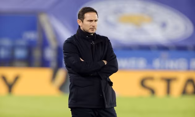  Frank Lampard đã bị ban lãnh đạo Chelsea sa thải.