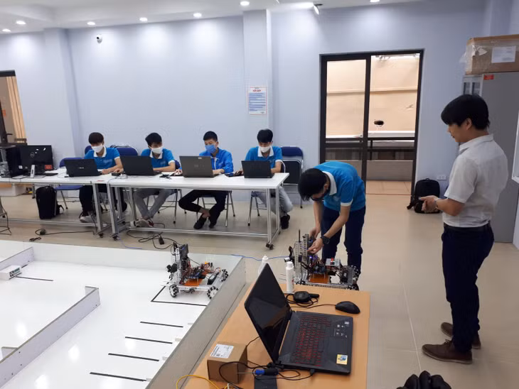 Bộ Giáo dục và Đào tạo vừa công bố dự thảo Thông tư quy định việc giảng dạy khối lượng kiến thức văn hóa THPTtrong cơ sở giáo dục nghề nghiệp. Ảnh minh họa: XM/Báo Tin tức