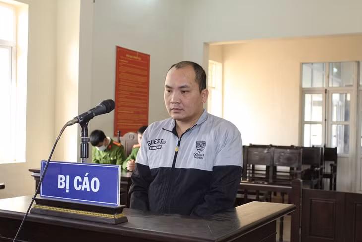 Bán 3 bánh pháo, thanh niên lĩnh án 15 tháng tù giam 
