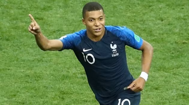  Tương lai của Mbappe không chắc chắn ở PSG.