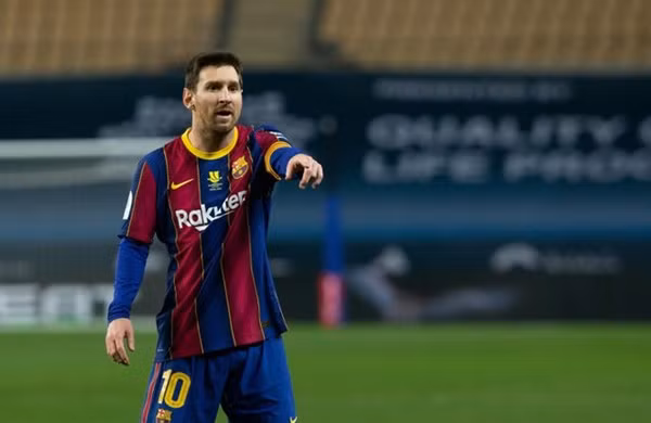  Barca gặp khó khăn về mặt tài chính.