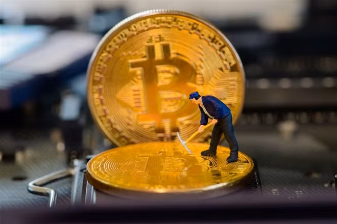 Giá Bitcoin giảm sâu, mất 11,7% trong tuần qua.