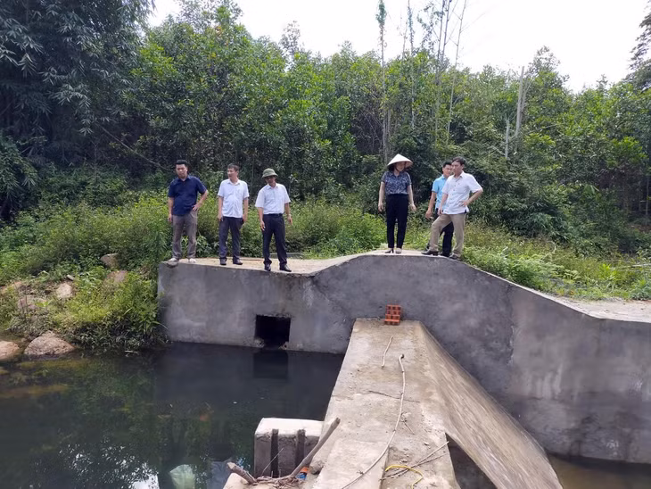 HĐND TP Hạ Long thực hiện giám sát việc giải quyết kiến nghị cử tri về đầu tư các công trình thủy lợi trên địa bàn.