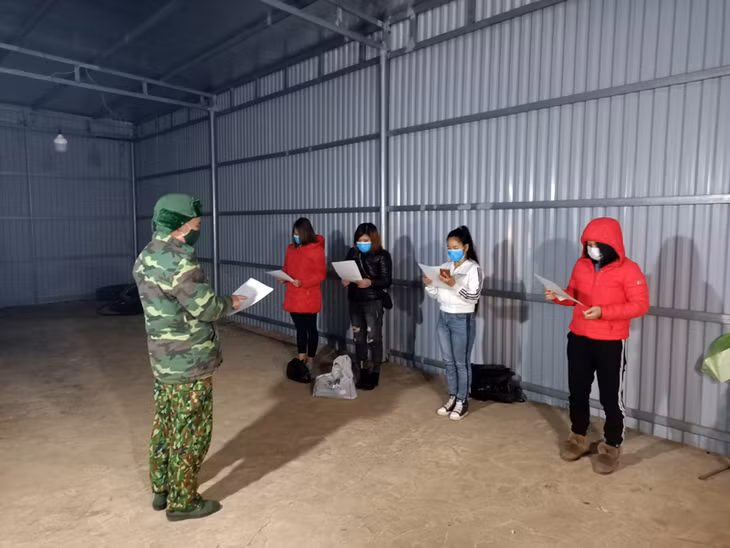 Đội Tuần tra Kiểm soát của Đồn Biên phòng Bắc Sơn bắt giữ, lập biên bản 4 đối tượng nhập cảnh trái phép.