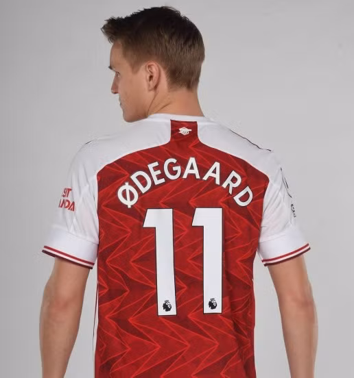 Odegaard sẽ khoác áo số 11 tại Emirates.