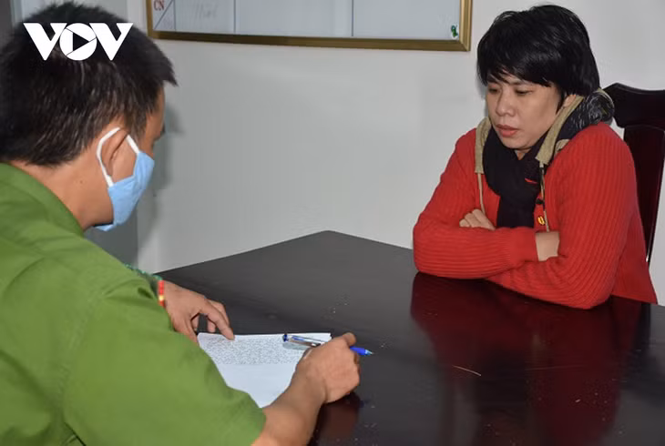 Đối tượng Phạm Thị Hồng Hà tại Cơ quan công an.