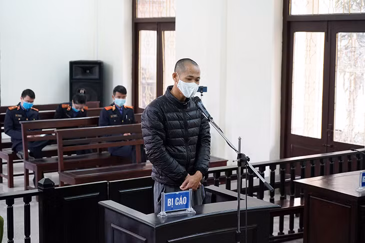 Bị cáo Lê Hoàng trước tòa.