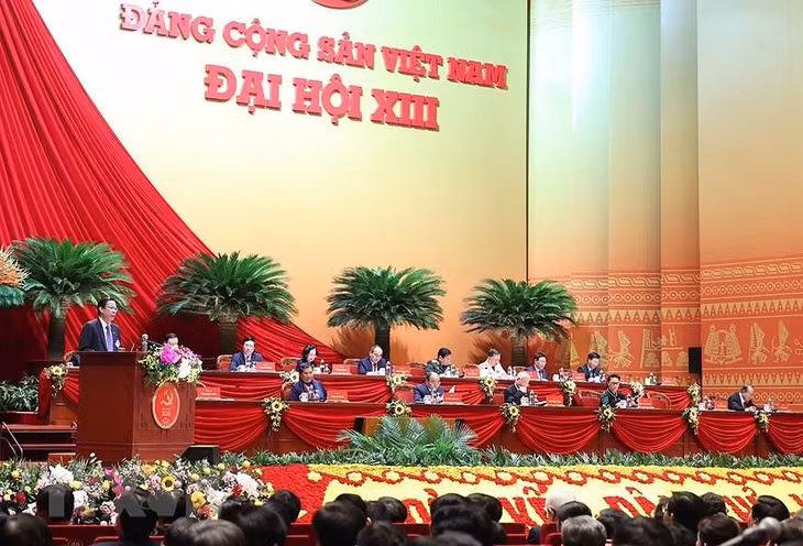 Đoàn Chủ tịch điều hành phiên họp, sáng 28/1. (Nguồn: TTXVN)