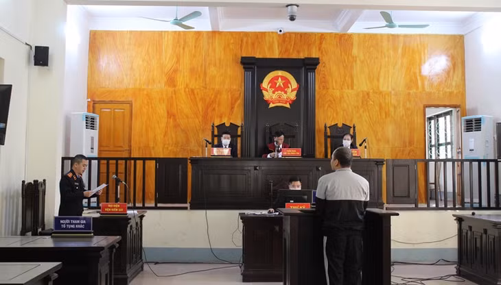 Quang cảnh phiên tòa.