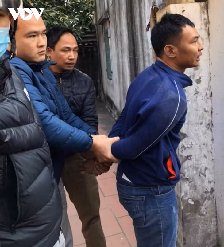 Đối tượng Đức bị lực lượng công an bắt giữ.