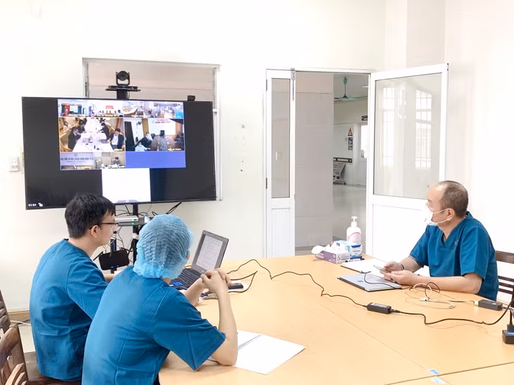 Bệnh viện Số 2 đặt tại Bệnh viện Phổi Quảng Ninh là một trong 3 bệnh viện được UBND tỉnh quyết định thành lập để thu dung, điều trị và cách ly các trường hợp nghi ngờ và mắc Covid-19 tại tỉnh Quảng Ninh.
