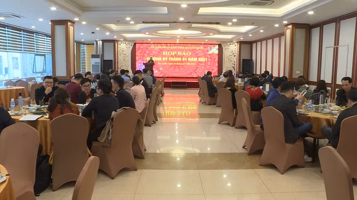 Quang cảnh buổi họp báo