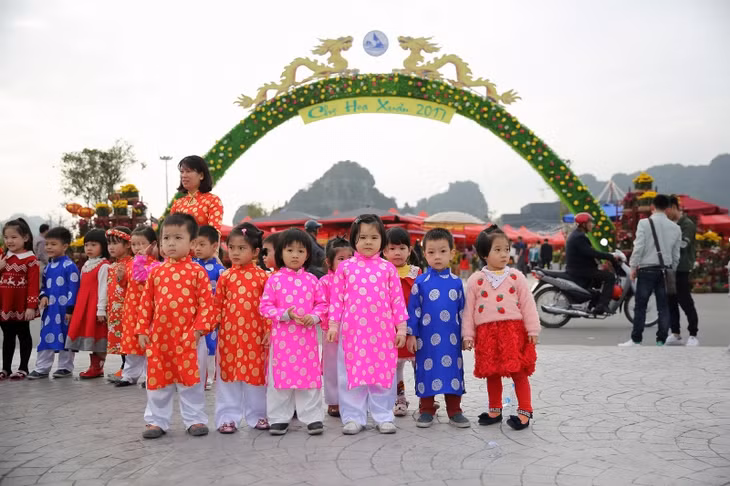 Nét thơ ngây của các em nhỏ.