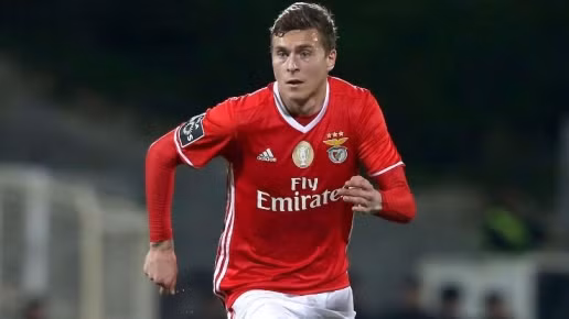  Chelsea nhập cuộc tranh Lindelof cùng M.U.