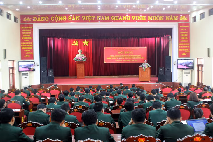 Hội nghị quán triệt, triển khai thực hiện Nghị quyết Trung ương 4 (khoá XII) ở Bộ CHQS tỉnh. Ảnh: Bộ CHQS tỉnh cung cấp