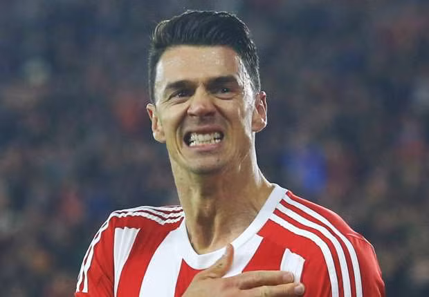  Fonte sắp là người của West Ham.