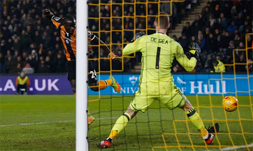 Hull City có chiến thắng để khích lệ bản thân họ khi trở lại với Ngoại hạng Anh, nhưng vẫn phải ngậm ngùi rời cuộc chơi ở Cup Liên đoàn. Ảnh: Reuters.