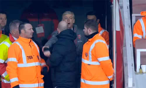 Án phạt cho Wenger sẽ khiến Arsenal thiệt hại lớn khi trở lại thi đấu nhất là ở Ngoại hạng Anh.
