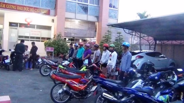 Các đối tượng đua xe trái phép tại Bình Dương, ngày 30-1.