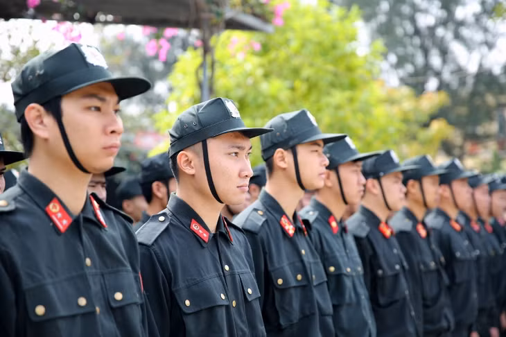 Các chiến sỹ Tiểu đoàn cảnh sát cơ động CA tỉnh sẵn sàng vì nhân dân phục vụ.