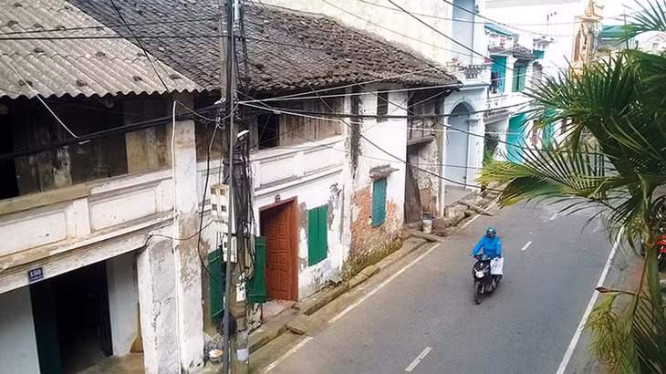 Một góc phố cổ ở thị trấn Hải Hà.