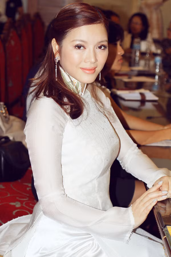 Thời gian tới, cô tạm dừng mọi hoạt động nghệ thuật để tập trung làm tốt vai trò đại sứ trong suốt nhiệm kỳ một năm.