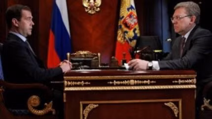 Bộ trưởng Bộ tài chính Alexei Kudrin bày tỏ sự bất mãn về các chính sách điều hành kinh tế của Tổng thống Medvedev