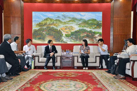 Quang cảnh buổi làm việc.